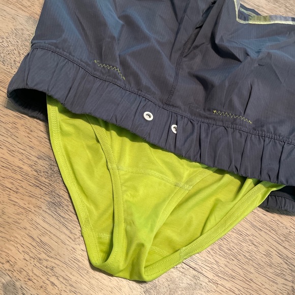 Lululemon Short 6 - Picture 3 of 5